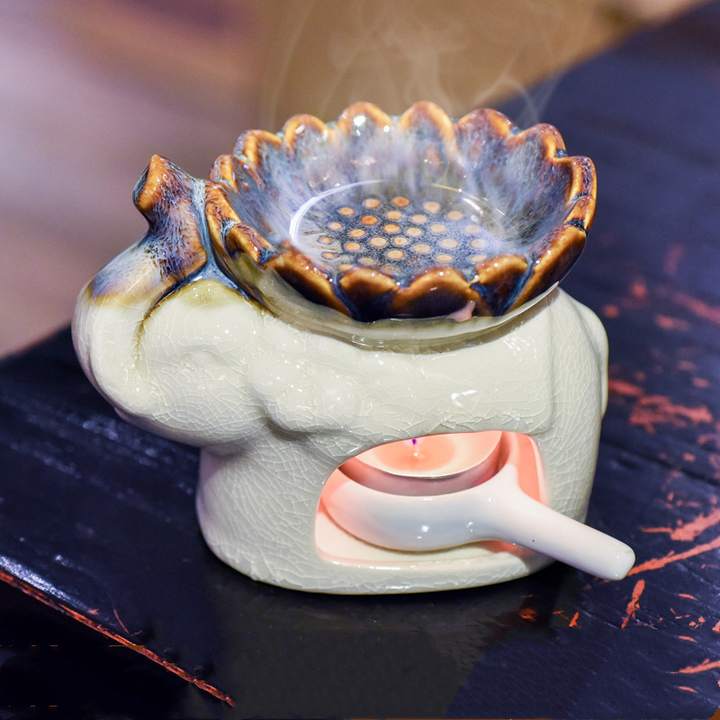 Vue de dessus du brûleur à huiles essentielles éléphant