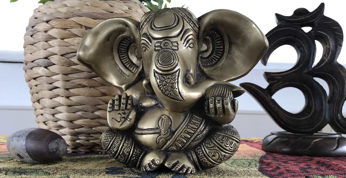 Plaçons votre statue Ganesh ensemble, dans votre nid douillet !
