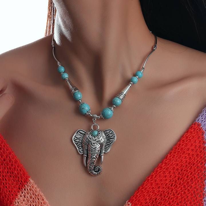 Collier tete elephant metal