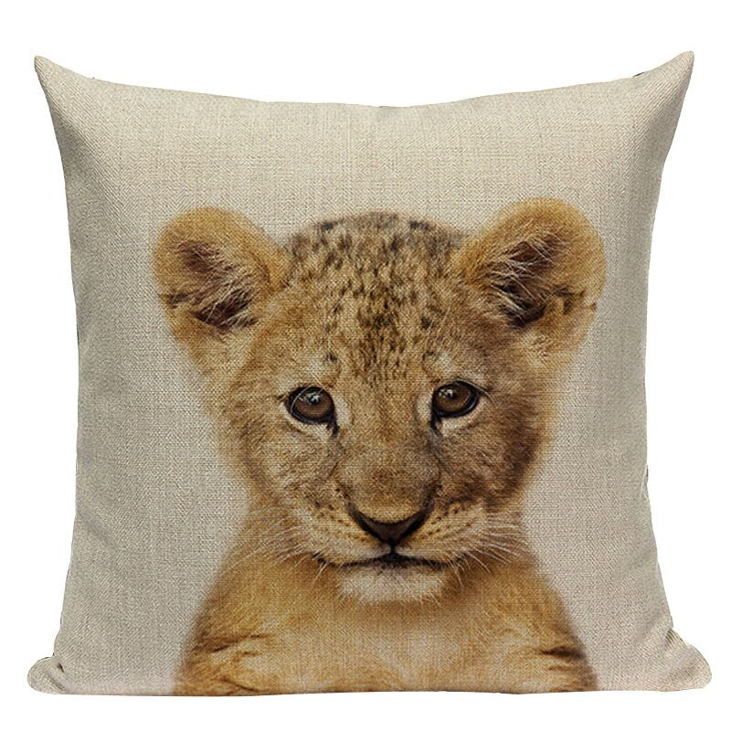 Housse de coussin lionceau