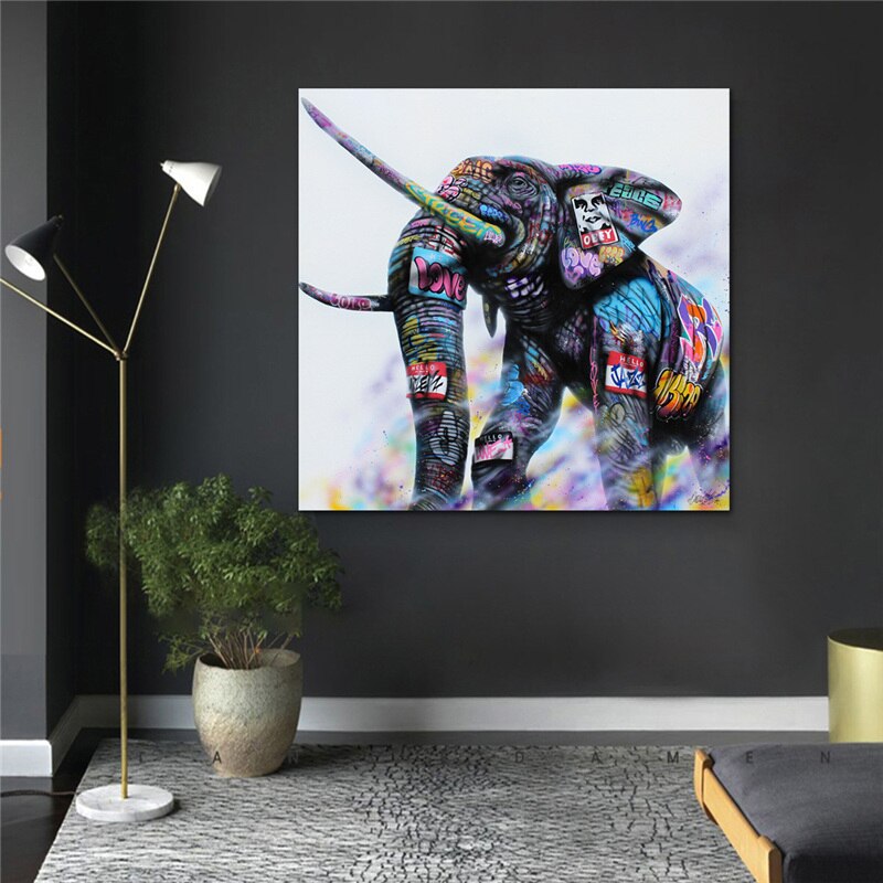 Peinture pachyderme graffiti dans un salon