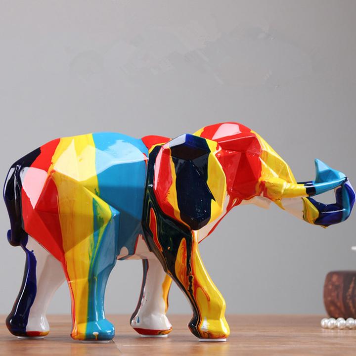 Statue elephant design