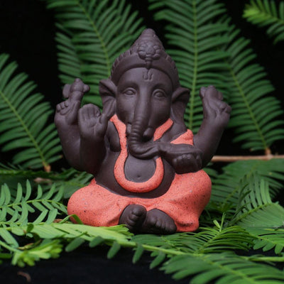Statuette Dieu Indien Ganesh, en coloris rouge