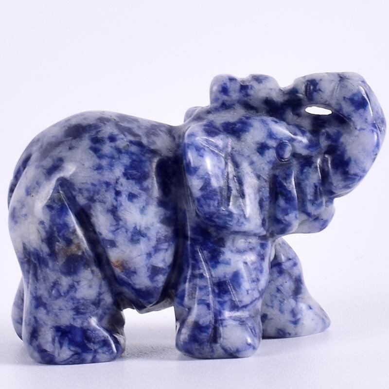 Statuette éléphant sculptée en pierre naturelle sodalite