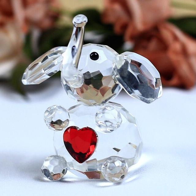 Statuette bebe elephant cristal tenant un coeur